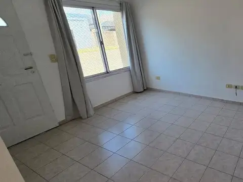 Casa en Venta en Temperley, USD 73.000