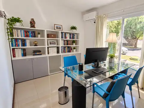 Casa 6 ambientes con 3 baños