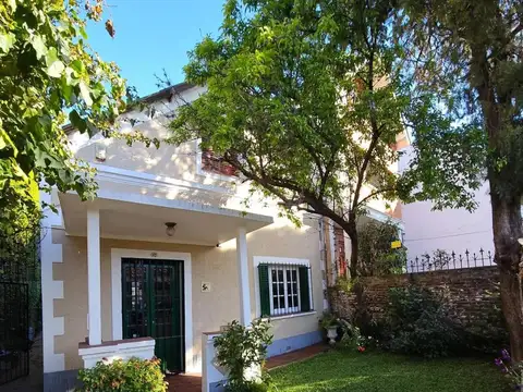 Casa en venta - 2 Dormitorios 2 Baños - Martínez