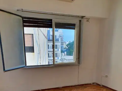 Rivadavia y Nazca, 2 Amplios y Luminosos Amb en Pleno Corazon de Flores