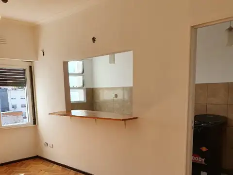 Rivadavia y Nazca, 2 Amplios y Luminosos Amb en Pleno Corazon de Flores