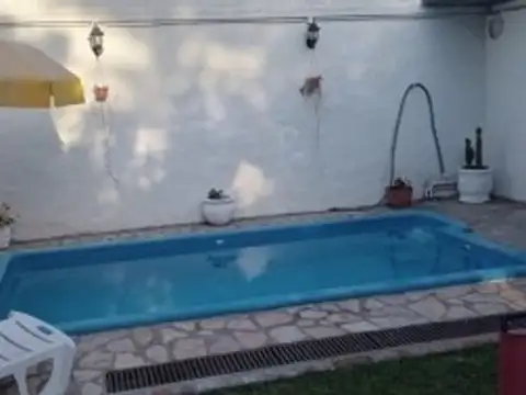 Casa en Venta en Ingeniero Adolfo Sourdeaux, USD 118.000
