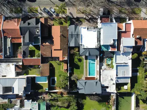 Casa 5 ambientes con 3 baños