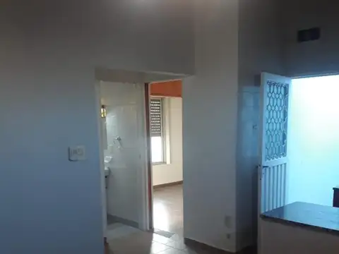 Depto Tipo Casa en Venta en Lanús Oeste, USD 59.000