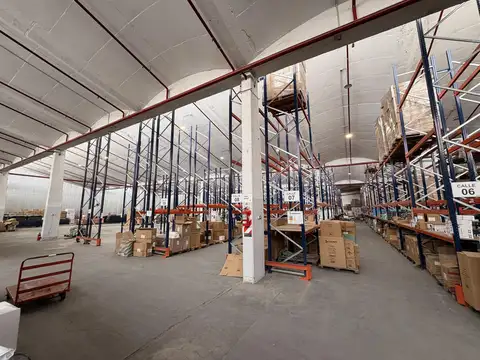 Depósito en alquiler 2.150 m2 - Pompeya - Deposito Logistico