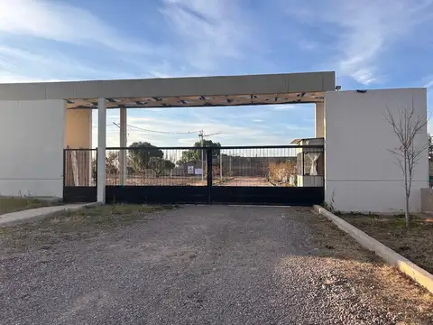 Venta lote con piscina en Barrio Privado en Maipú