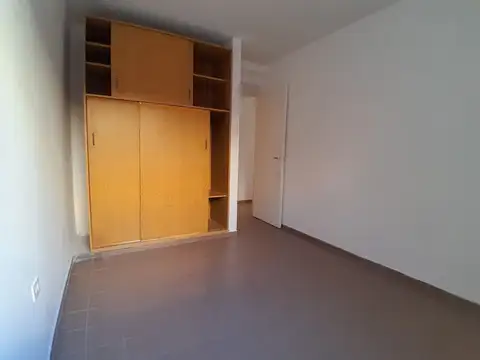 Casa 5 ambientes con 1 baño
