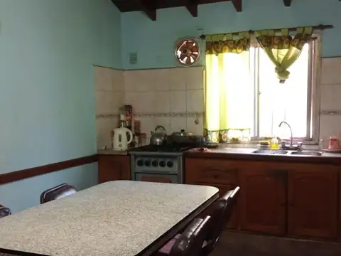 Casa 3 ambientes con 2 baños