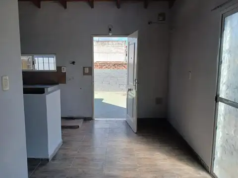 Departamento en Alquiler en Gonzalez Catan, $ 450.000