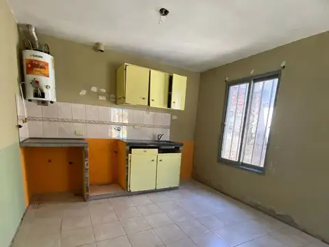SE VENDE CASA REMODELADA EN B° B.HORIZONTE V.M.
