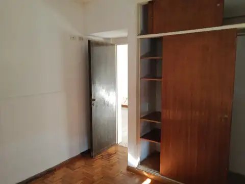Depto Tipo Casa en Alquiler con 1 cocheras