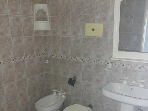 PH 2 Amb, Entrada de Auto, Patio, Baja Expensa