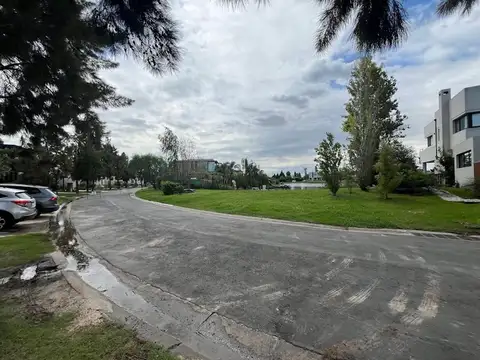 VENTA LOTE LAGOS DEL NORTE