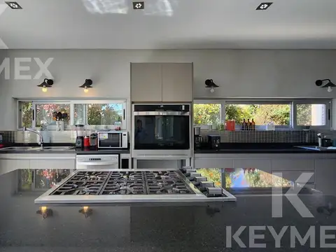 Casa en Venta en Berazategui, USD 690.000