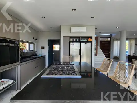Los Troncos Barrio Privado Avenida Florencio Varela y Calle 151