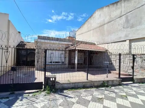Luis Vernet 1563 , Piso 0