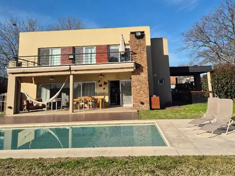 Casa en Alquiler en El Nacional Club De Campo, USD 1.800