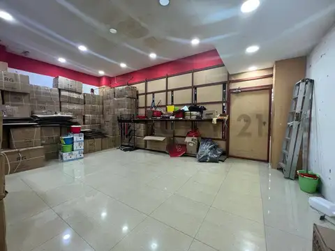 Av Entre Rios 600, Piso 0