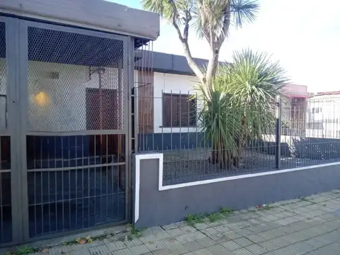 ALQUILER CASA 2 DORMITORIOS Y MONOAMBIENTE MAROÑAS