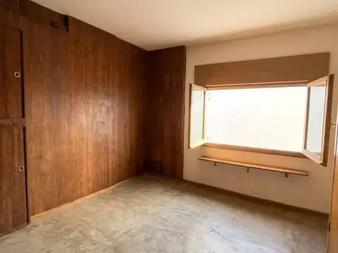 Depto Tipo Casa 5 ambientes con 2 baños