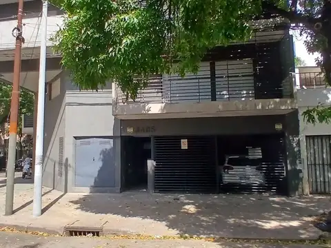 Cochera - Luis Agote
