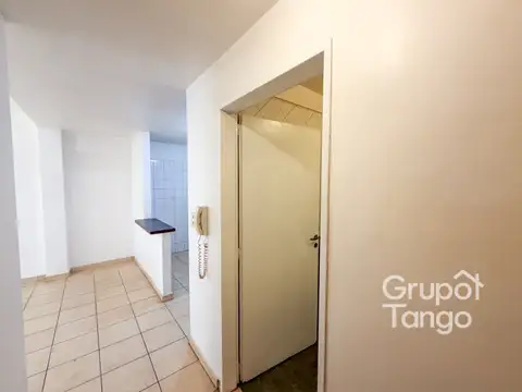 Quilmes 300, Piso 1