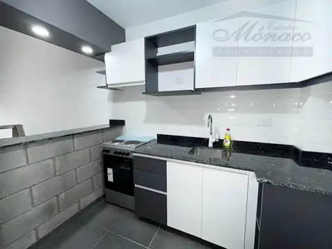 Depto Tipo Casa 2 ambientes con 1 baño