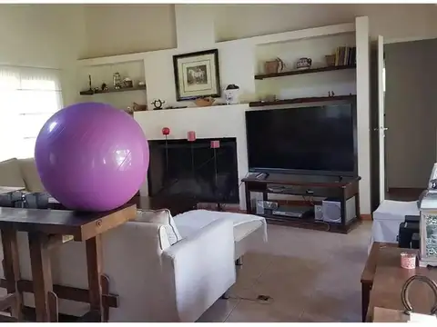 Casa en Alquiler con 1 cochera