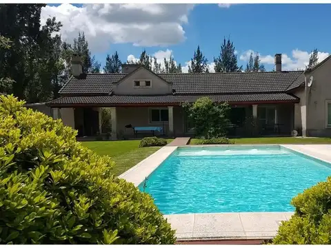 Alquiler Anual - Residencia en CAMPOS DE ROCA I