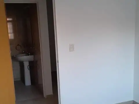 Oficina 3 ambientes con 1 baño