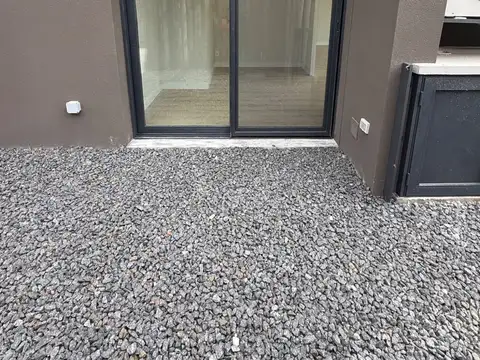 Depto Tipo Casa en Alquiler con 2 cocheras