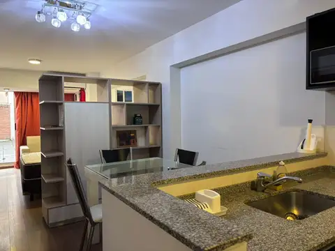 Alquiler monoambiente patio exclusivo quincho zona rio