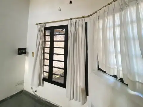 Casa en Alquiler en Ituzaingo Norte, $ 950.000