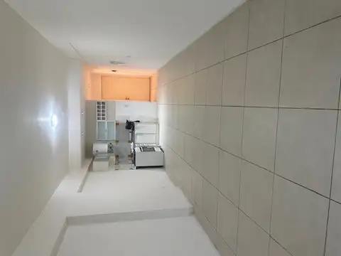 MONOAMBIENTE AL FRENTE , DE 33 M2 APROX , EXCELENTE ZONA