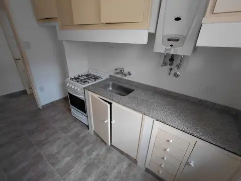 Departamento en Alquiler en Barrio España y Hospitales, $ 450.000