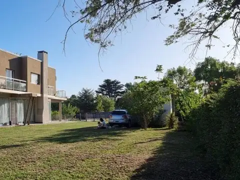 ALQUILER TEMPORAL CASA CON PILETA - GRAL RODRÍGUEZ