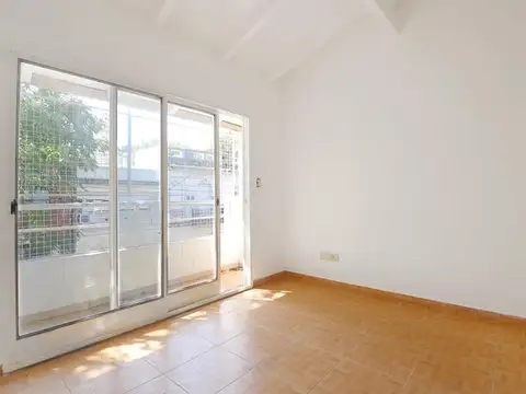 Depto Tipo Casa en Venta con 2 cocheras
