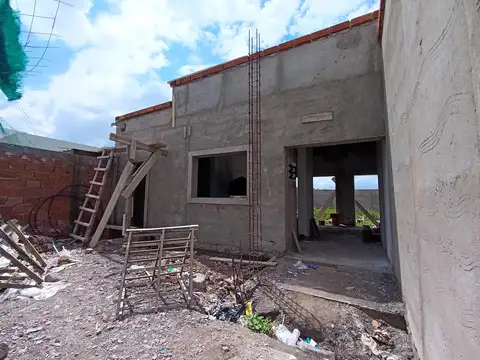 Casa 4 ambientes con 1 baño