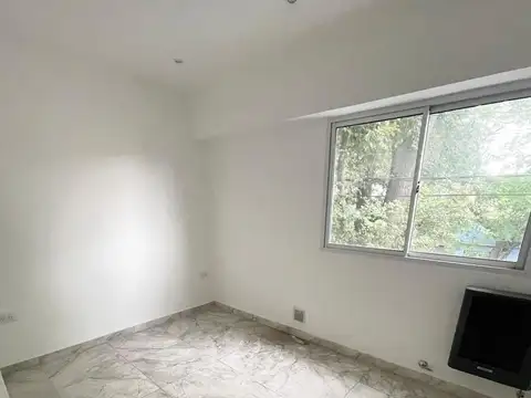 Depto Tipo Casa 2 ambientes con 1 baño