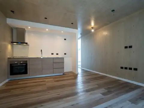 CASA EN ALQUILER 1 DORMITORIO - GONNET