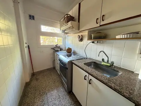 Alquiler | Departamento 3 ambientes con balcón | Coghlan