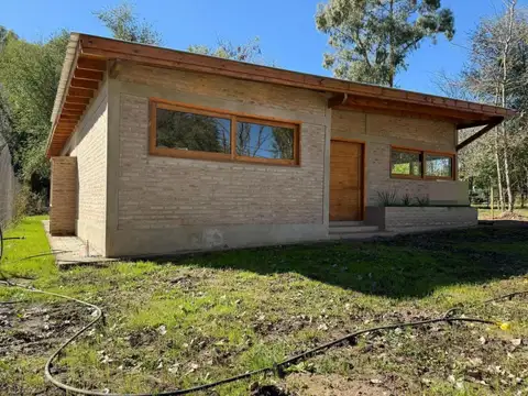 Casa en venta - 2 Dormitorios 1 Baño - Córdoba