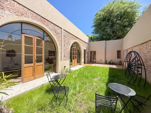 Casa en Venta con 1 cochera