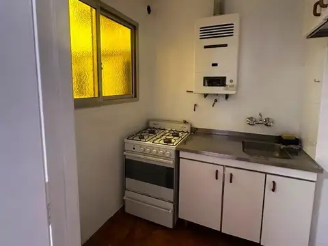 Guevara 100, Piso 1