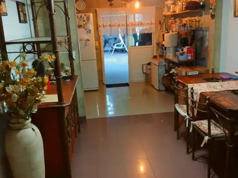 Casa 4 ambientes con 3 baños