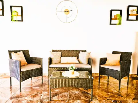 Local en Alquiler en Barrio Universitario, $ 5.000.000