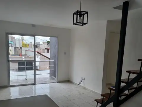 PH en venta con cochera, balcón y playroom