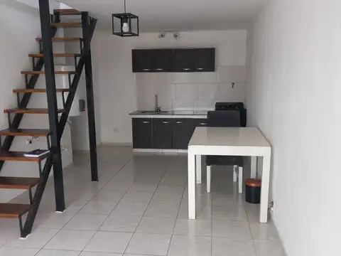 Depto Tipo Casa en Venta en Jose Leon Suarez, USD 66.000