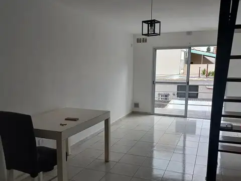 Depto Tipo Casa en Venta de 2 ambientes