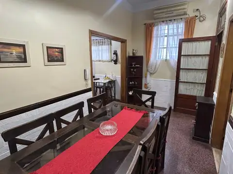 Villa Urquiza PH 4 ambientes al frente con entrada independiente - ¡Sin Expensas!